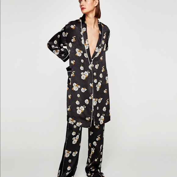 NWT Zara Black Silky Floral Kimono Robe Dress - Picture 2 of 8